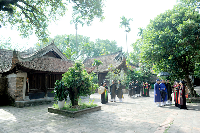 Giao lưu văn hóa ở chùa Vĩnh Nghiêm. Ảnh: Đoàn Việt Hưng